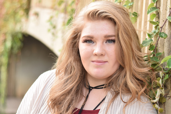 Senior Emily-0276